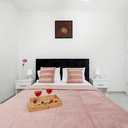 Apartmán Przytulny Blisko Plazy Z Parkingiem By Renters *